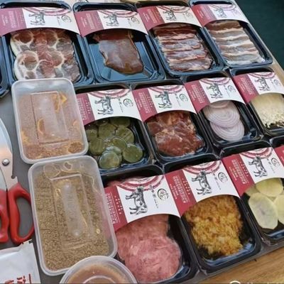 Full-Automatic Chain Vacuum Skin packaging Sealing Machine Plastic Tray Sealer DQ630AT-V High Quality Tray Sealer